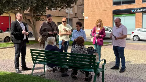La campaña ‘A peu de carrer’ aterriza en María Cases para reforzar la atención a los vecinos de Onda La campaña ‘A peu de carrer’ aterriza en María Cases para reforzar la atención a los vecinos de Onda