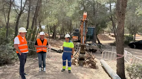 La Nucía renueva la red de agua en el Tossal para mejorar la presión y el suministro en urbanizaciones La Nucía renueva la red de agua en el Tossal para mejorar la presión y el suministro en urbanizaciones