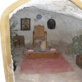 Casa cueva donde vivían los mineros de Libros