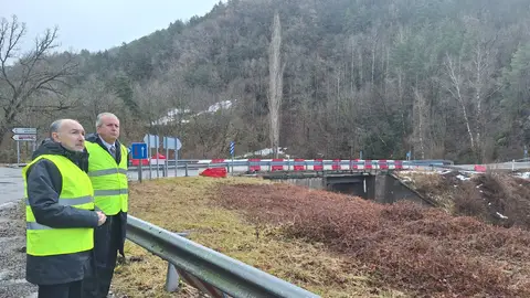 El lunes comienzan las obras del pontón sobre el barranco de Urmella en Bisaurri El lunes comienzan las obras del pontón sobre el barranco de Urmella en Bisaurri
