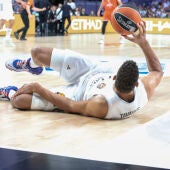 Edy Tavares se lesiona el ligamento lateral interno de la rodilla izquierda