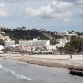 Por el precio de una vivienda en Formentera, se pueden adquirir 30 en Teruel