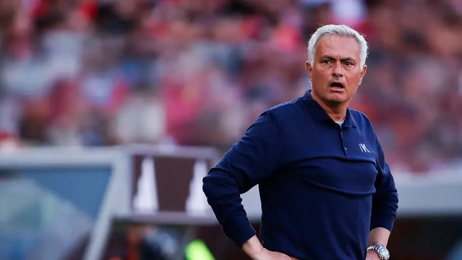 Mourinho: "Nadie del Real Madrid ha hablado conmigo" Mourinho: "Nadie del Real Madrid ha hablado conmigo"