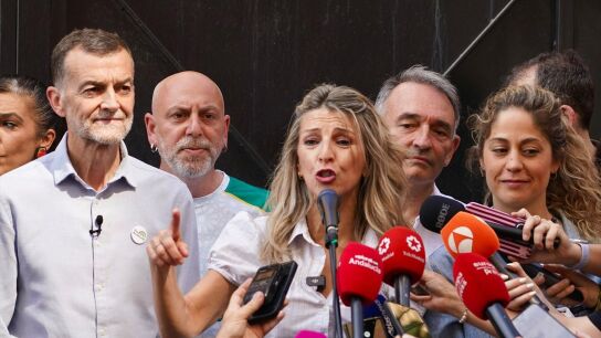 La vicepresidenta segunda del Gobierno, Yolanda D&iacute;az, durante la manifestaci&oacute;n en M&aacute;laga por el 1 de mayo