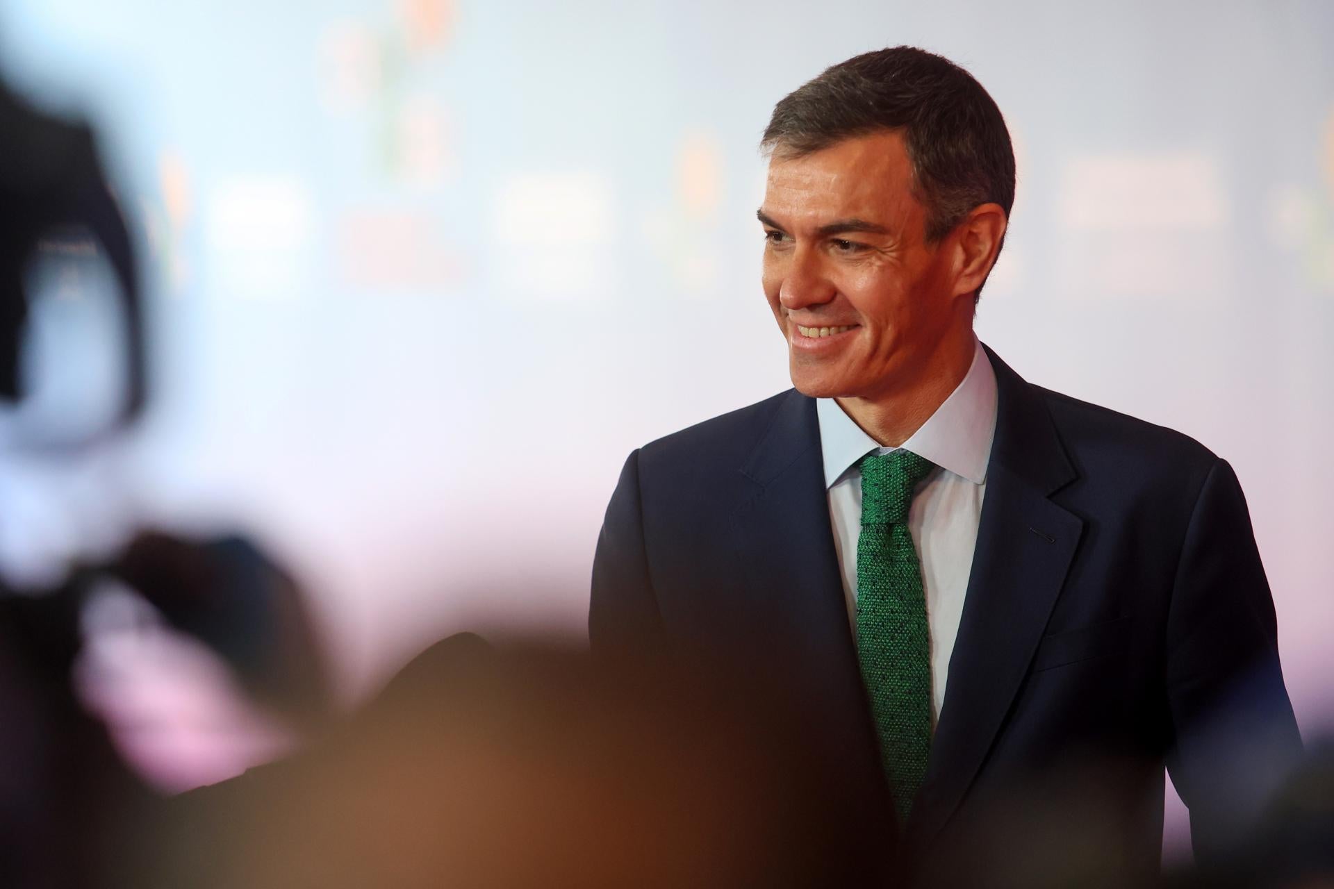 Una incidencia en su avión obliga a Pedro Sánchez a aterrizar en Turquía Una incidencia en su avión obliga a Pedro Sánchez a aterrizar en Turquía