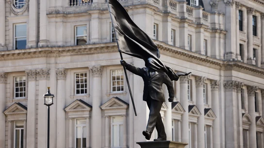 La estatua de Banksy en el centro de Londres La estatua de Banksy en el centro de Londres
