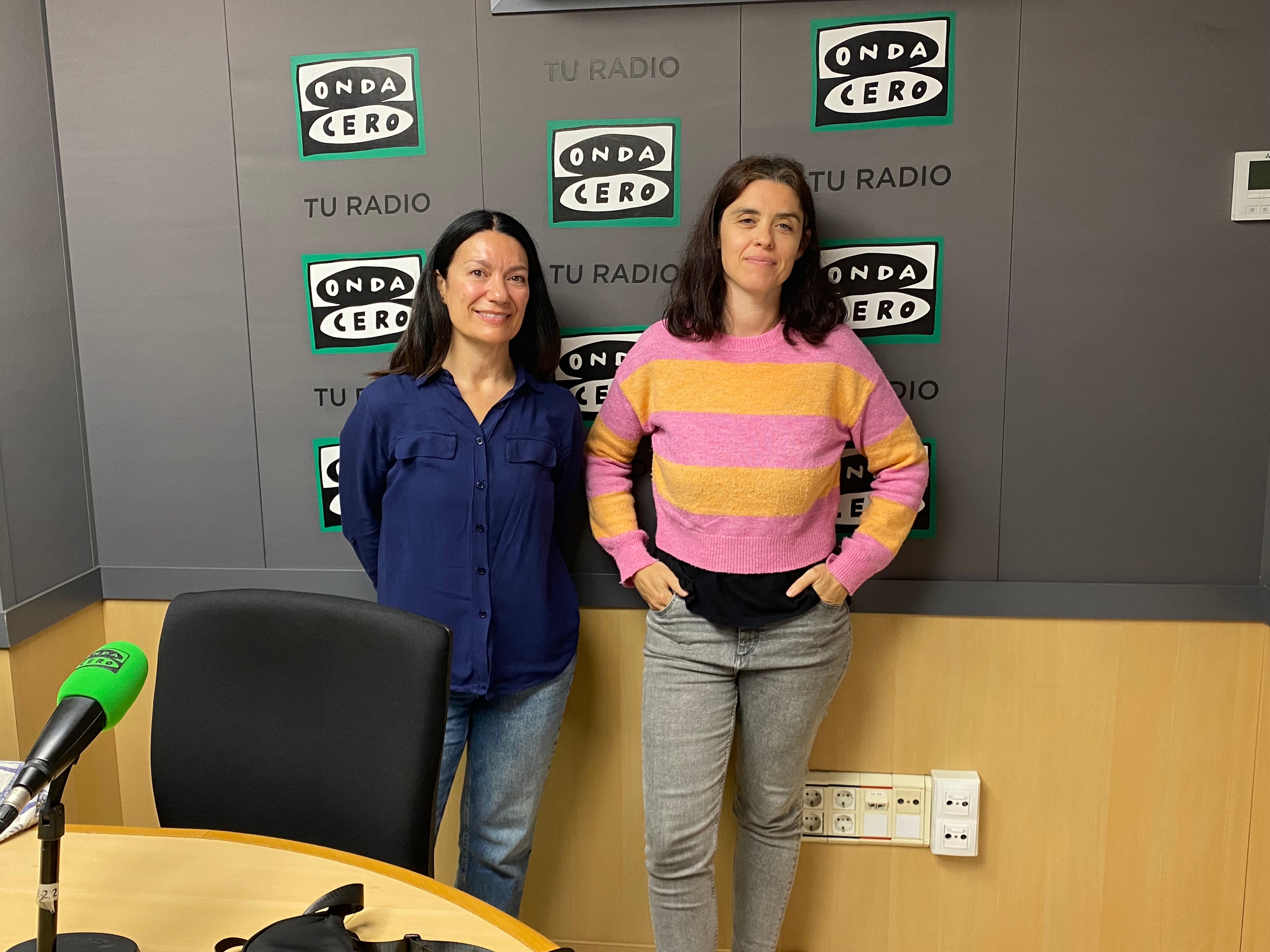 Estudiantes del ciclo de promoción de igualdad de género en el Victoria Kent recogen firmas contra su supresión Estudiantes del ciclo de promoción de igualdad de género en el Victoria Kent recogen firmas contra su supresión