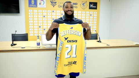 Brandon Jefferson en su presentaci&oacute;n