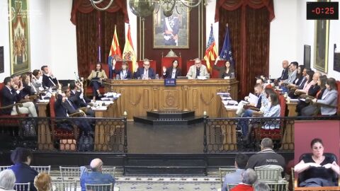 Pleno municipal del mes de abril en el Ayuntamiento de Elche.