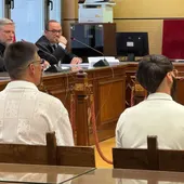 Los dos acusados de intentar matar a una mujer con una katana en el juicio Los dos acusados de intentar matar a una mujer con una katana en el juicio