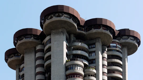 Torres Blancas, el edificio que marcó una generación: la confesión de Luis Alemany en La Brújula Torres Blancas, el edificio que marcó una generación: la confesión de Luis Alemany en La Brújula