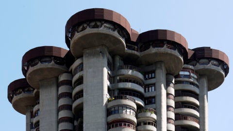 Torres Blancas, el edificio que marc&oacute; una generaci&oacute;n: la confesi&oacute;n de Luis Alemany en La Br&uacute;jula