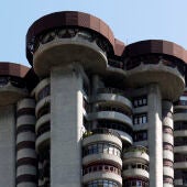 Torres Blancas, el edificio que marcó una generación: la confesión de Luis Alemany en La Brújula