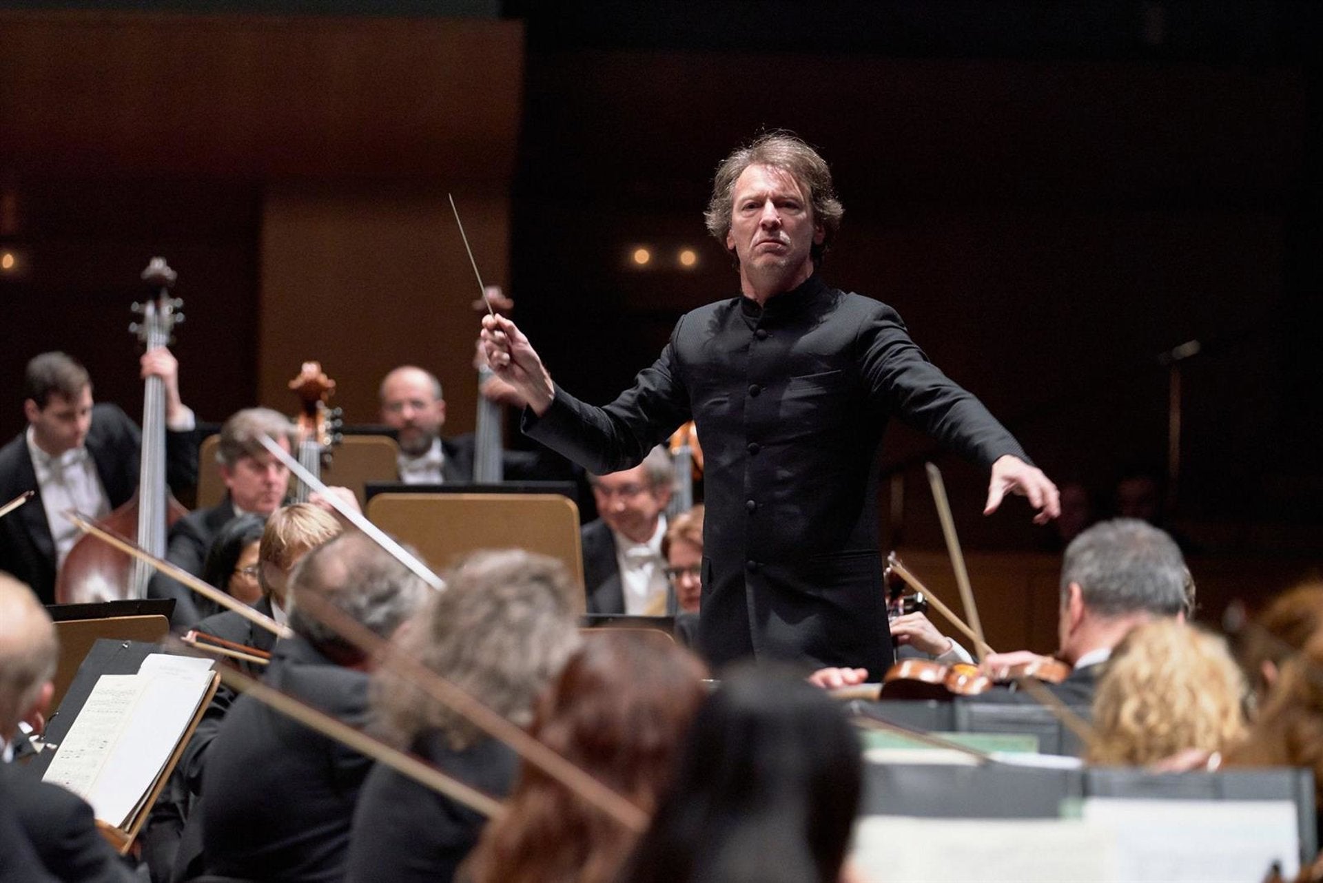 La ROSS ofrece este jueves un programa que conecta a Beethoven con Brahms dentro de un nuevo concierto de abono La ROSS ofrece este jueves un programa que conecta a Beethoven con Brahms dentro de un nuevo concierto de abono