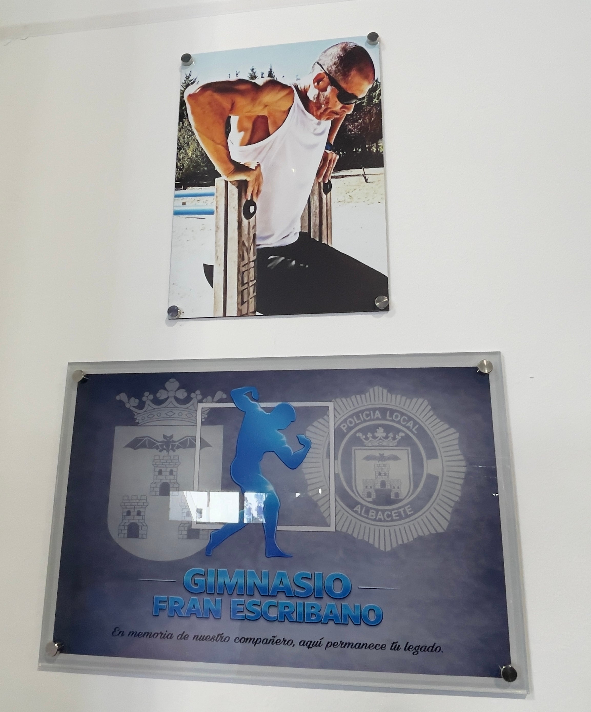 La Policía Local de Albacete recuerda al agente Fran Escribano La Policía Local de Albacete recuerda al agente Fran Escribano