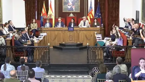 Votación de unos de los puntos de la Moción del PSOE en torno a la Ley del Aborto. Votación de unos de los puntos de la Moción del PSOE en torno a la Ley del Aborto.