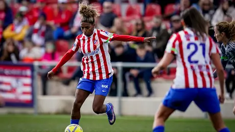 Luany Vitoria Da Silva Rosa del Atlético de Madrid en acción durante la Liga Femenina Española, Liga F, partido de fútbol jugado entre el Atlético de Madrid Femenino y Granada CF Femenino en el Centro Deportivo Wanda Alcalá de Henares el 31 de enero de 2026, en Alcalá de Henares, Madrid, España. Luany Vitoria Da Silva Rosa del Atlético de Madrid en acción durante la Liga Femenina Española, Liga F, partido de fútbol jugado entre el Atlético de Madrid Femenino y Granada CF Femenino en el Centro Deportivo Wanda Alcalá de Henares el 31 de enero de 2026, en Alcalá de Henares, Madrid, España.