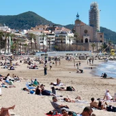 Catalunya supera el rècord històric d'ocupats amb 3'92 milions d'ocupats al mes d'abril impulsat per la Setmana Santa Catalunya supera el rècord històric d'ocupats amb 3'92 milions d'ocupats al mes d'abril impulsat per la Setmana Santa