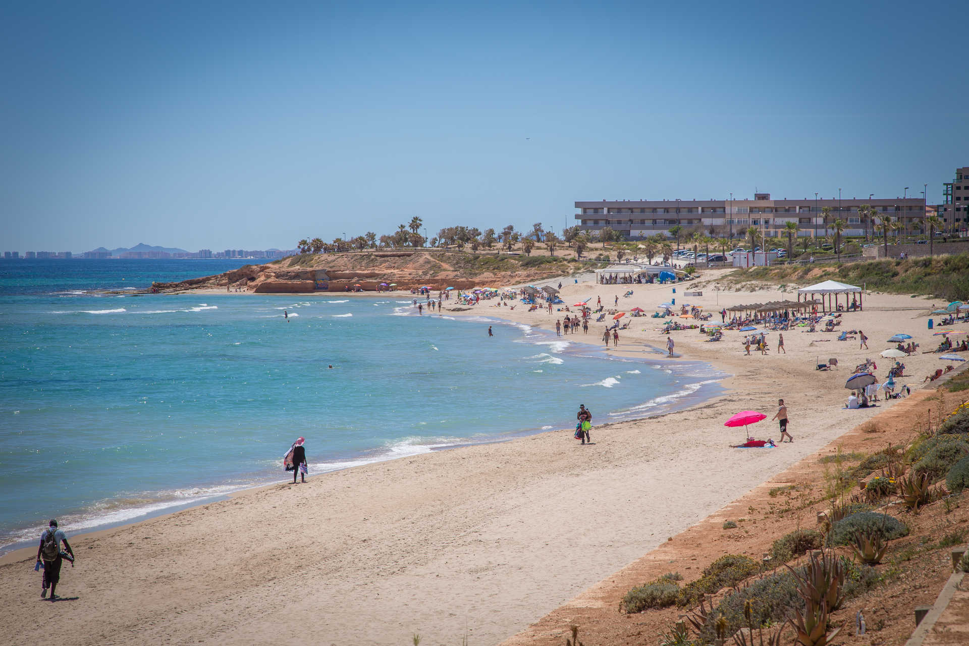 Estas son las playas de la Vega Baja con bandera azul este verano: los mejores lugares para el baño Estas son las playas de la Vega Baja con bandera azul este verano: los mejores lugares para el baño