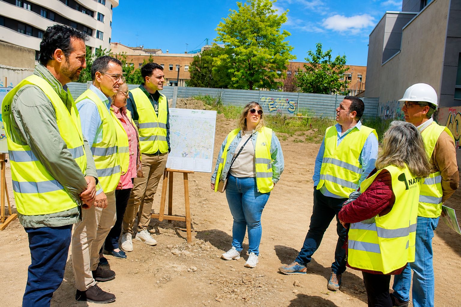 Inician las obras de cerca de 2.000 metros cuadrados de nuevas zonas verdes en la ciudad Inician las obras de cerca de 2.000 metros cuadrados de nuevas zonas verdes en la ciudad