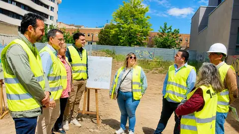 Inician las obras de cerca de 2.000 metros cuadrados de nuevas zonas verdes en la ciudad Inician las obras de cerca de 2.000 metros cuadrados de nuevas zonas verdes en la ciudad
