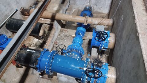 El alcalde de Valdepe&ntilde;as asegura una rigurosa fiscalizaci&oacute;n de la empresa que gestiona el servicio municipal del agua