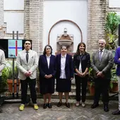 La Agrupación de Cofradías acoge una exposición sobre los bordados de las Hermanas Trinitarias en el centenario de su llegada a Málaga La Agrupación de Cofradías acoge una exposición sobre los bordados de las Hermanas Trinitarias en el centenario de su llegada a Málaga