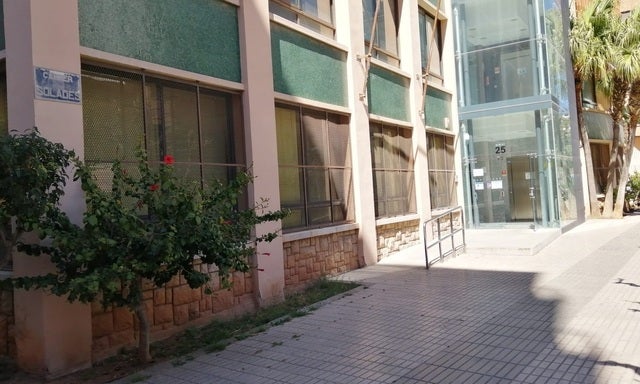 Antigua biblioteca del carrer Solades, donde está previsto el centro de salud de Torrehermosa. Antigua biblioteca del carrer Solades, donde está previsto el centro de salud de Torrehermosa.