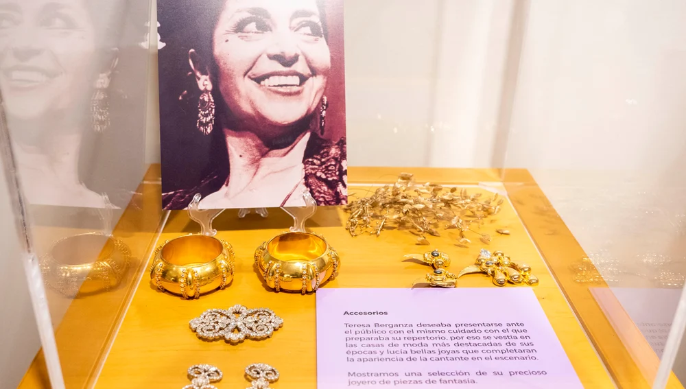 Exposición de joyas la cantante Teresa Berganza Exposición de joyas la cantante Teresa Berganza