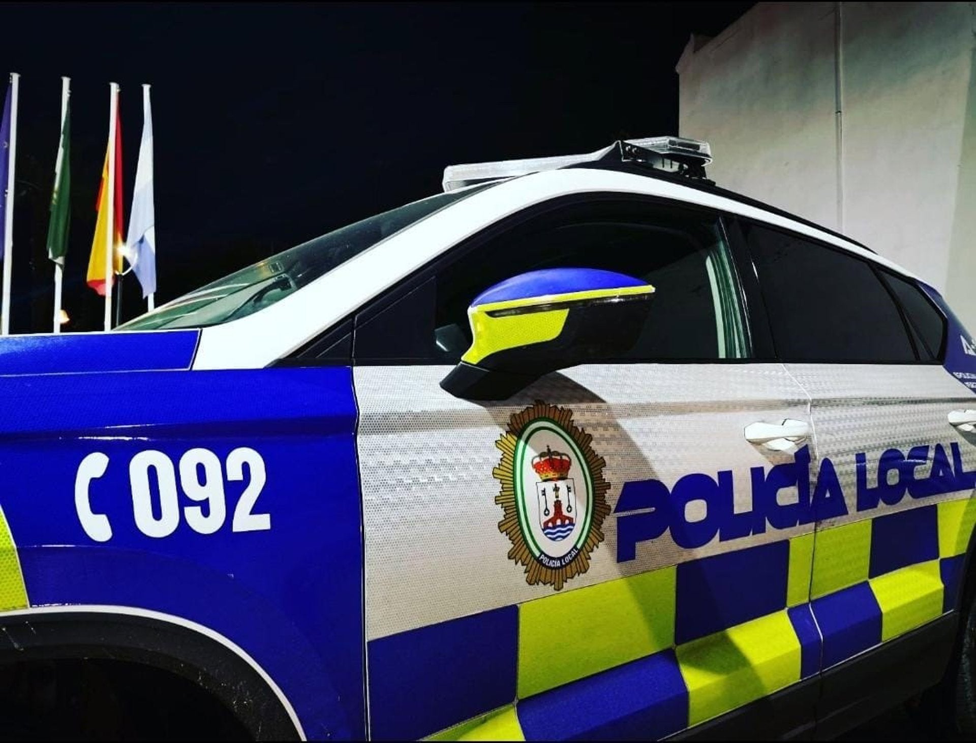 Siete vehículos calcinados y otros seis afectados en un incendio durante la madrugada en Alcalá Siete vehículos calcinados y otros seis afectados en un incendio durante la madrugada en Alcalá