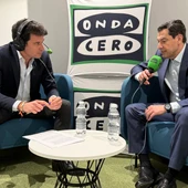 Juanma Moreno en una entrevista con el director de informativos de Onda Cero Andalucía, Juancho Fontán Juanma Moreno en una entrevista con el director de informativos de Onda Cero Andalucía, Juancho Fontán