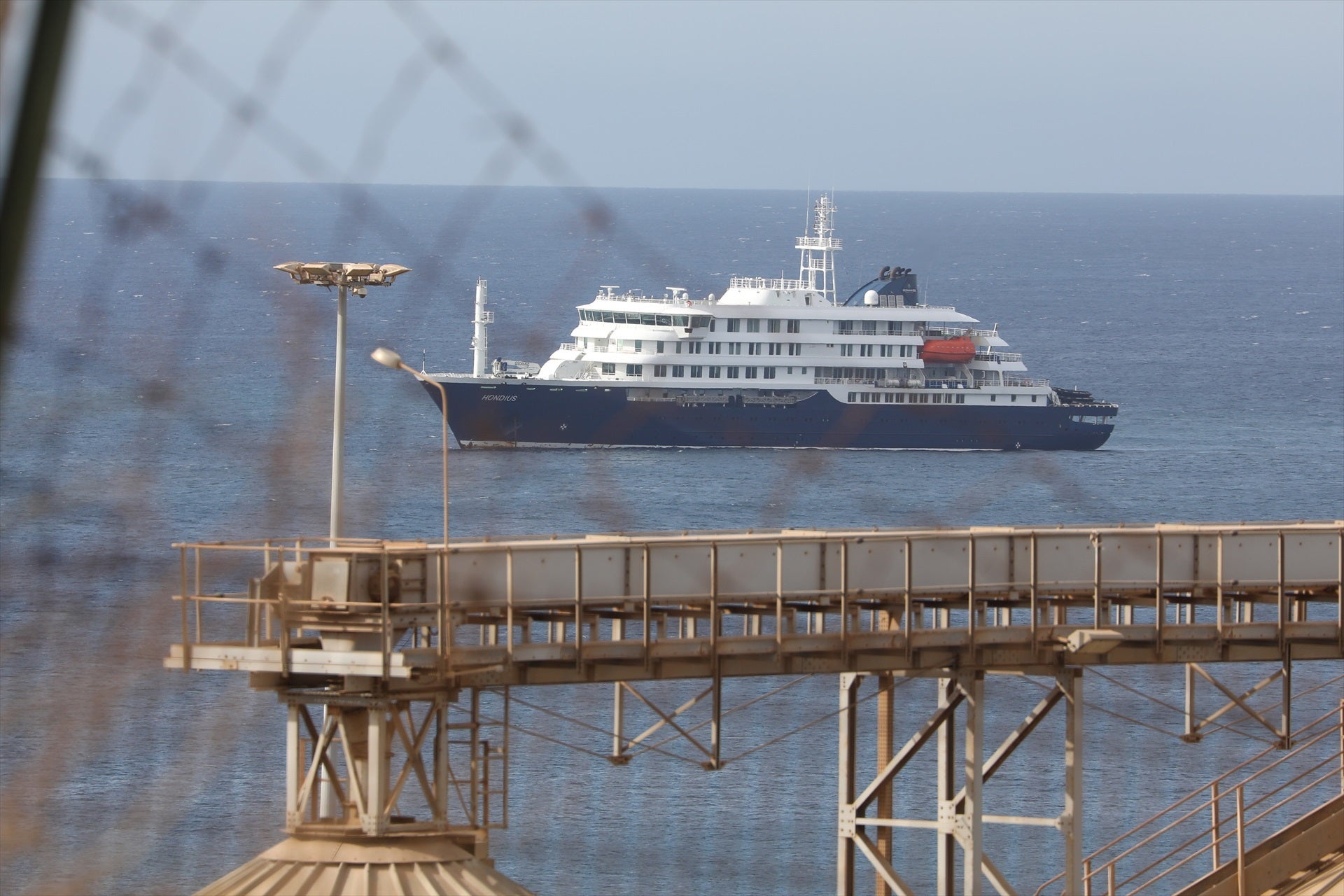 El SUP ve "incomprensible" no tener todavía "una orden de servicio clara" para el operativo con el crucero del hantavirus El SUP ve "incomprensible" no tener todavía "una orden de servicio clara" para el operativo con el crucero del hantavirus