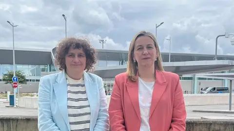 El Ayuntamiento de Santiago vuelve a pedir a la Xunta y al Estado que adopten una postura proactiva para atender las necesidades del sistema aeroportuario gallego El Ayuntamiento de Santiago vuelve a pedir a la Xunta y al Estado que adopten una postura proactiva para atender las necesidades del sistema aeroportuario gallego