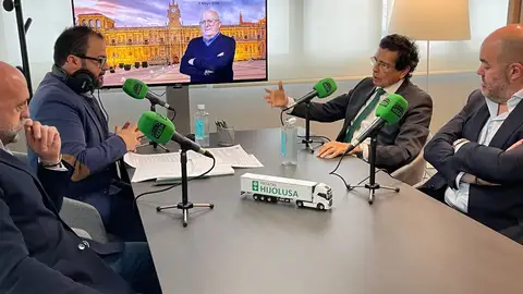 El neurocirujano José García Cosamalón, Premio José Luis Gómez al Compromiso del grupo 'Somos Hijolusa' El neurocirujano José García Cosamalón, Premio José Luis Gómez al Compromiso del grupo 'Somos Hijolusa'