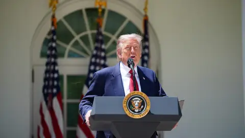 Donald Trump anuncia un alto el fuego entre Rusia y Ucrania de tres días Donald Trump anuncia un alto el fuego entre Rusia y Ucrania de tres días