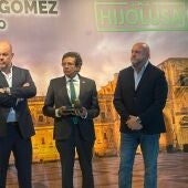 El neurocirujano José García Cosamalón, Premio José Luis Gómez al Compromiso del grupo 'Somos Hijolusa'