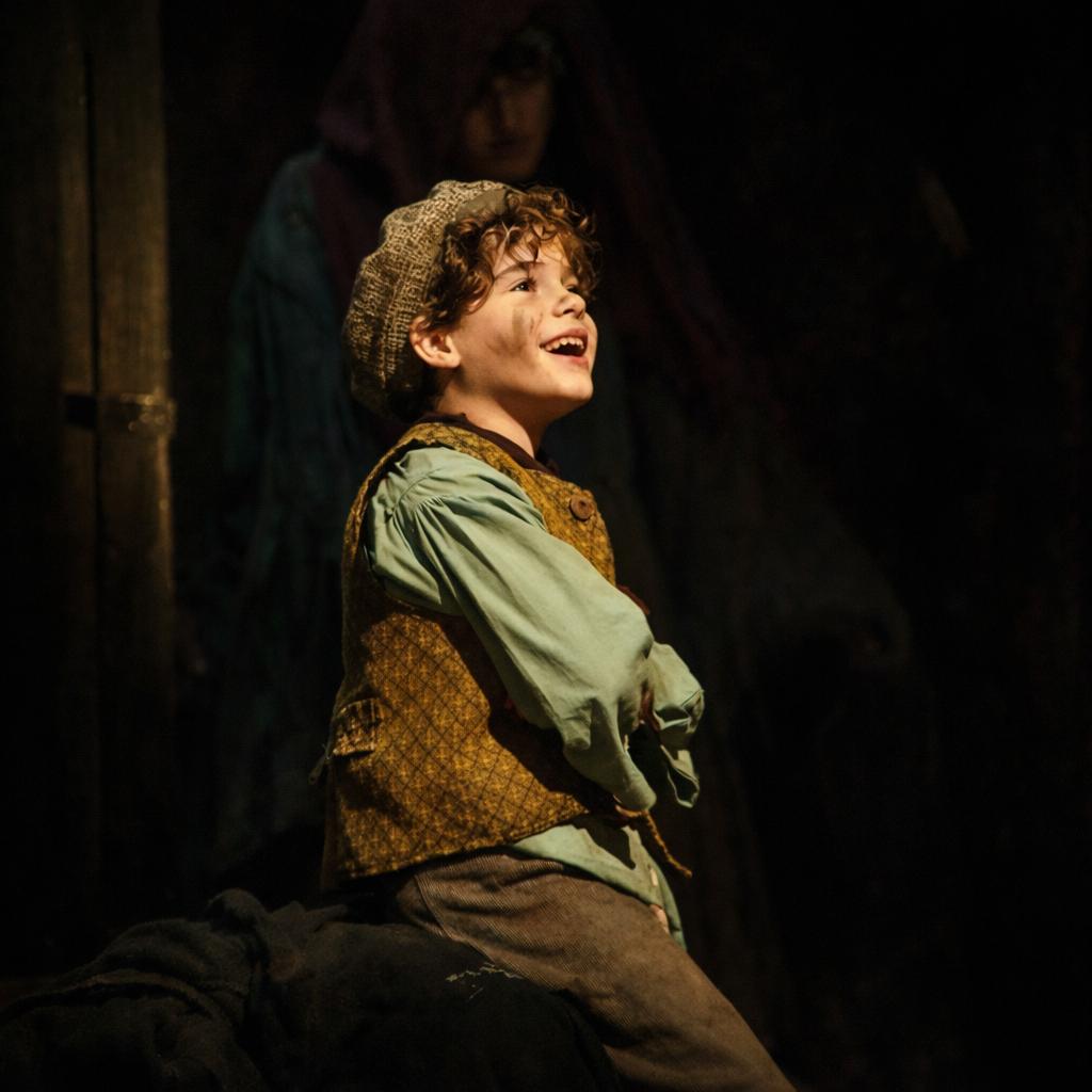De Paterna a Los Miserables: Alejandro Ferrà, el niño de 11 años que ya brilla en Madrid episode artwork