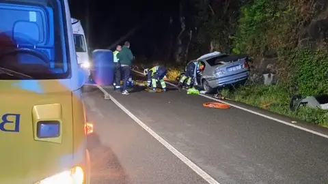 Cuatro heridos en una colisión en Tineo Cuatro heridos en una colisión en Tineo