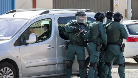 Más de 400 efectivos de la Guardia Civil y agentes de Aduanas participan en diferentes localidades de Huelva en el mayor operativo contra el narcotráfico llevado a cabo en la provincia hasta la fecha. Huelva a 23 de junio del 2020 Más de 400 efectivos de la Guardia Civil y agentes de Aduanas participan en diferentes localidades de Huelva en el mayor operativo contra el narcotráfico llevado a cabo en la provincia hasta la fecha. Huelva a 23 de junio del 2020