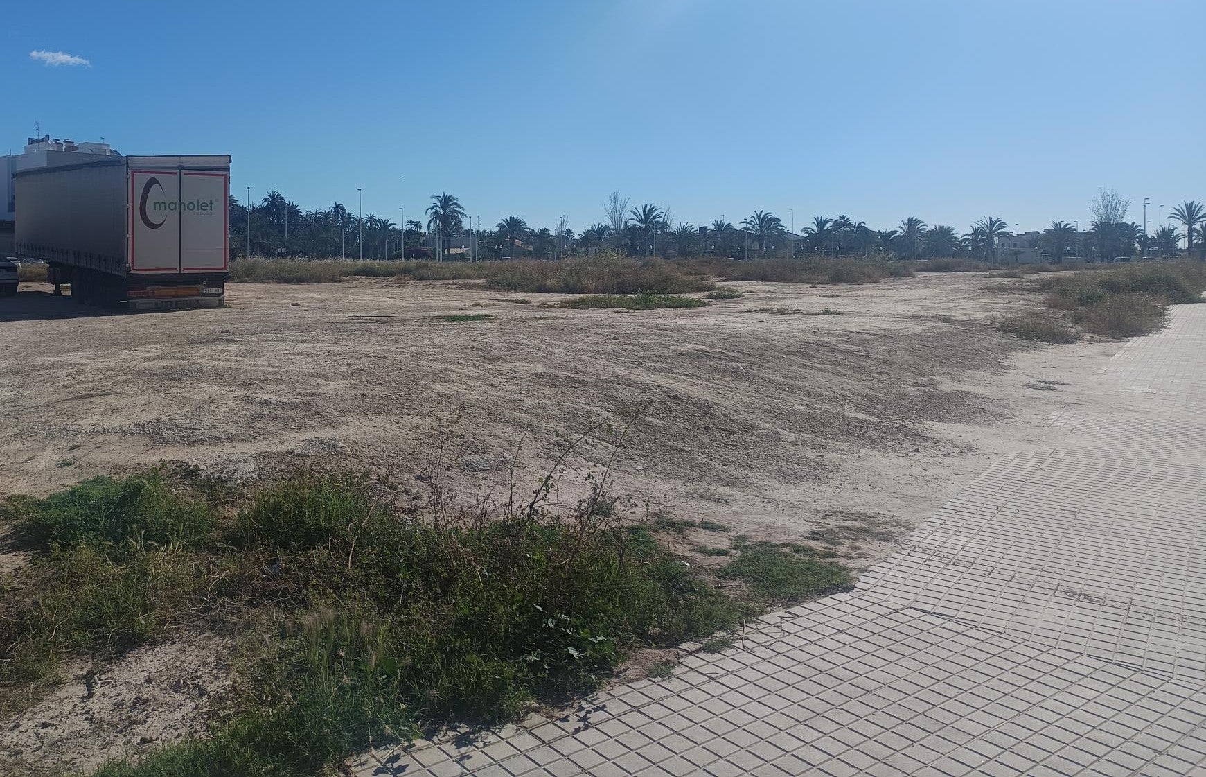 El polideportivo de Puertas Coloradas de Elche tendrá piscina descubierta, área de patinaje y zona de aparcamiento El polideportivo de Puertas Coloradas de Elche tendrá piscina descubierta, área de patinaje y zona de aparcamiento