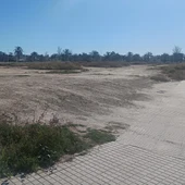 Parcela en la que se va a contrauir el polideportivo de Puertas Coloradas de Elche. Parcela en la que se va a contrauir el polideportivo de Puertas Coloradas de Elche.
