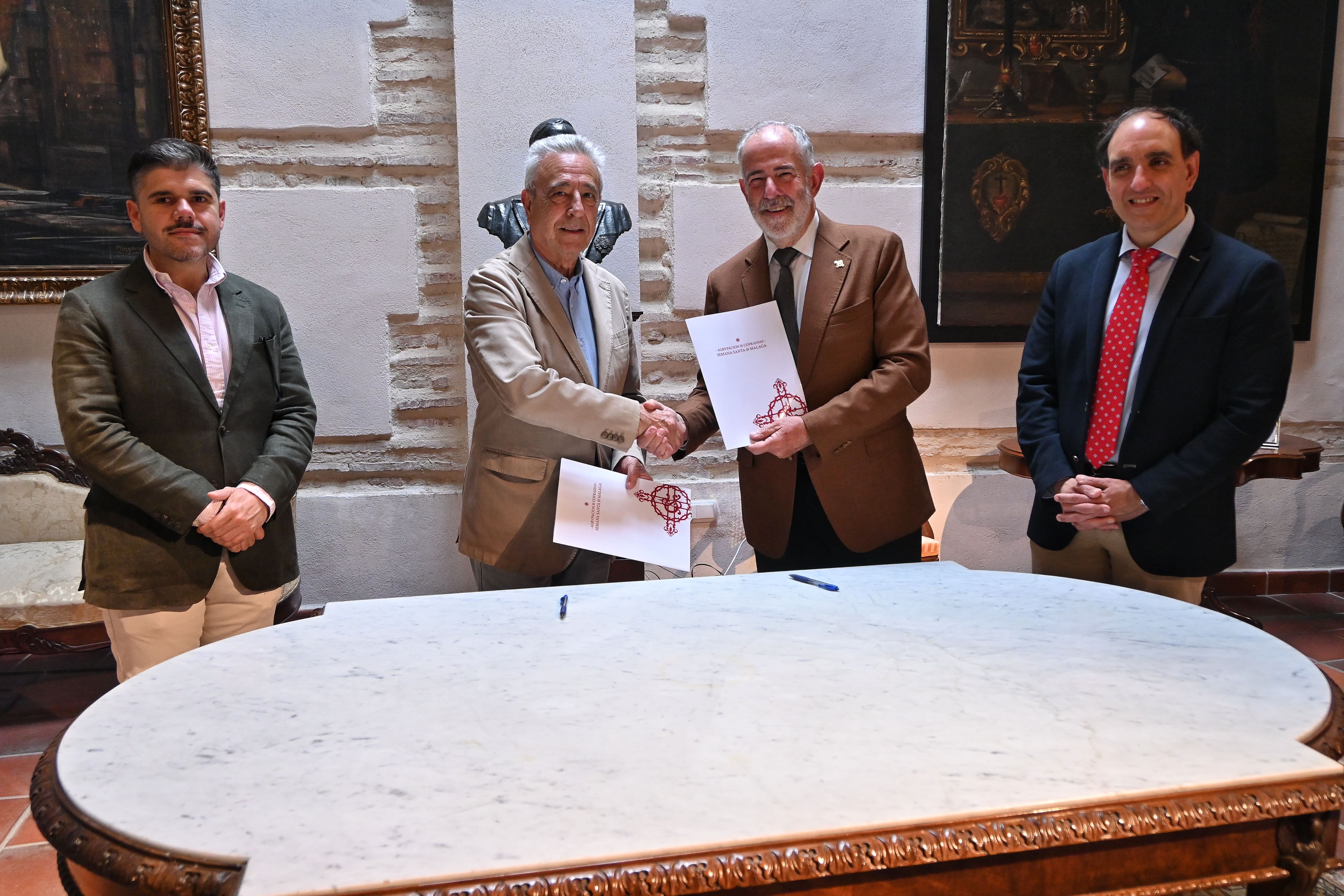 El Comedor Santo Domingo y la Agrupación de Cofradías renuevan su colaboración para mantener el programa “Domingos de Esperanza” El Comedor Santo Domingo y la Agrupación de Cofradías renuevan su colaboración para mantener el programa “Domingos de Esperanza”