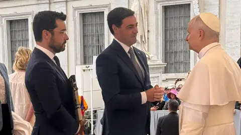 El lehendakari es recibido por el Papa León IVX El lehendakari es recibido por el Papa León IVX