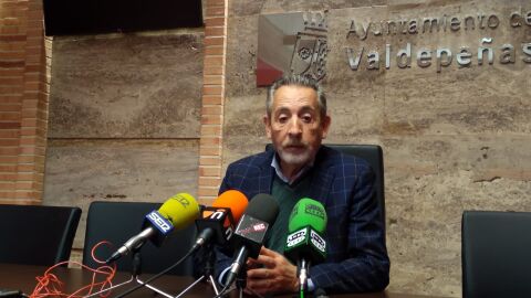 Jes&uacute;s Mart&iacute;n, alcalde de Valdepe&ntilde;as