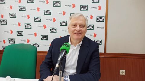Francisco Cañizares en los estudios de Onda Cero Ciudad Real Francisco Cañizares en los estudios de Onda Cero Ciudad Real