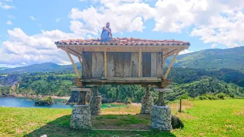 La Sociedad Popular La Regalina baraja poner el nombre Marcos al horrreo La Sociedad Popular La Regalina baraja poner el nombre Marcos al horrreo