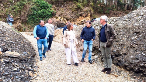 San Tirso de Abres inaugura mejoras clave en la V&iacute;a Verde y nuevos apartamentos para atraer poblaci&oacute;n.