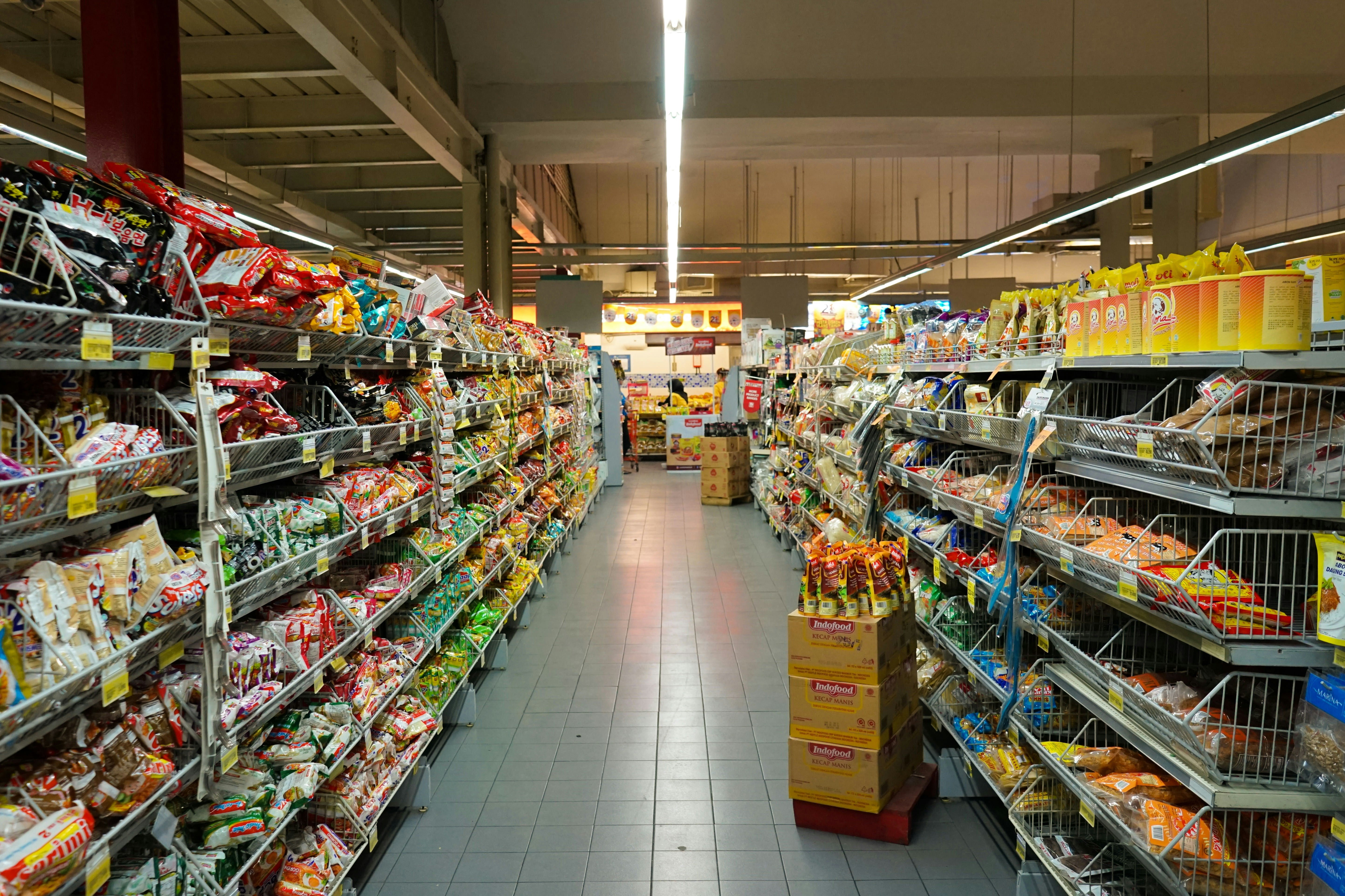 Imagen de archivo de un supermercado. Imagen de archivo de un supermercado.