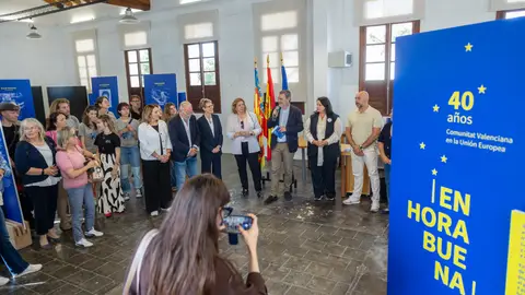 Inaugurada en l'Alfàs del Pi la exposición conmemorativa de los 40 años de adhesión de España a la UE Inaugurada en l'Alfàs del Pi la exposición conmemorativa de los 40 años de adhesión de España a la UE