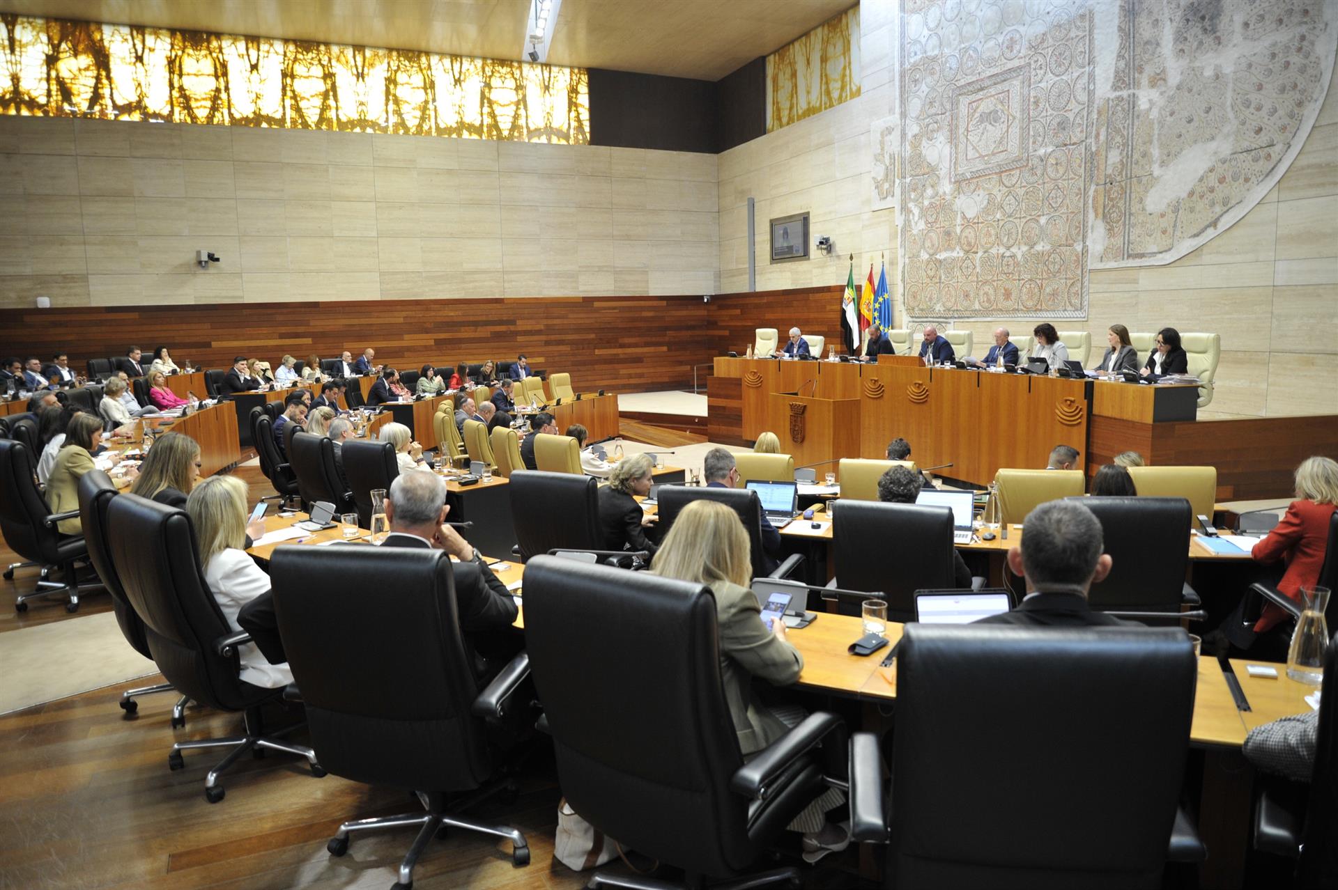 La Asamblea rechaza una propuesta de Unidas contra el acuerdo Mercosur con abstención de PP y Vox y oposición del PSOE La Asamblea rechaza una propuesta de Unidas contra el acuerdo Mercosur con abstención de PP y Vox y oposición del PSOE